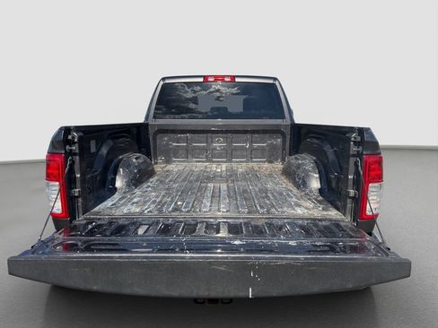 Used 2022 RAM 2500 Big Horn AWD/4WD image 28