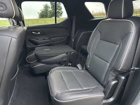 Used 2023 Chevrolet Traverse Premier image 43