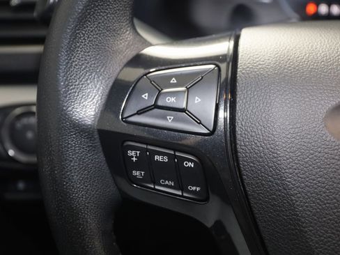 Used 2018 Ford Explorer XLT w/ Equipment Group 202A image 33