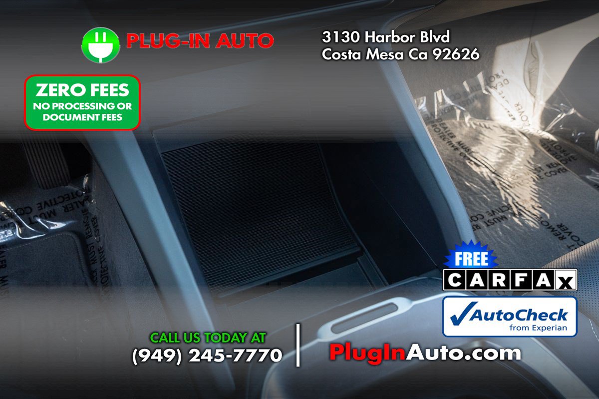 Used 2024 Lucid Air Pure RWD image 34