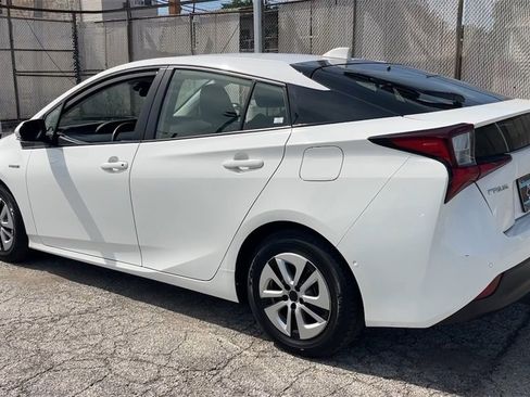 Used 2022 Toyota Prius LE image 25