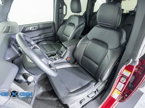 Used 2025 Ford Bronco Badlands AWD/4WD image 29