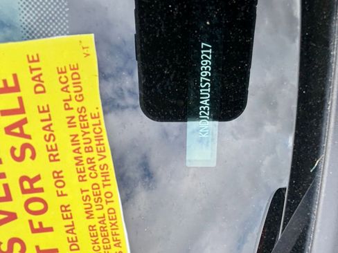 Used 2025 Kia Soul LX w/ LX Technology Package image 9