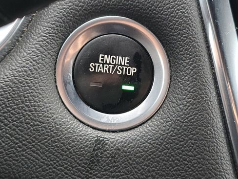 Used 2023 Chevrolet Traverse LT FWD image 24