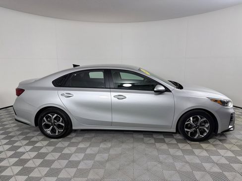 Used 2021 Kia Forte LXS image 4