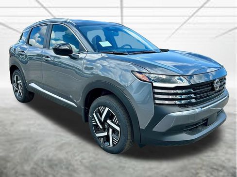 New 2026 Nissan Kicks SV w/ SV Premium Package FWD image 3