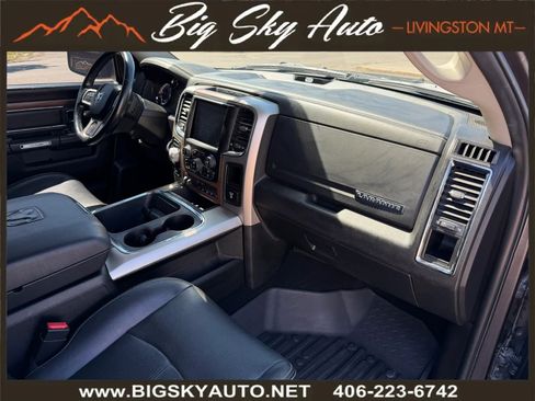 Used 2019 RAM 1500 Laramie w/ Convenience Group AWD/4WD image 16