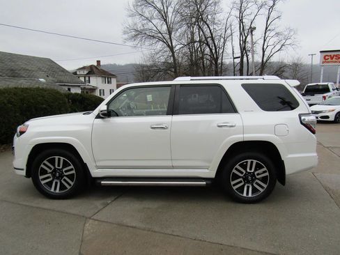 Used 2019 Toyota 4Runner Limited image 8