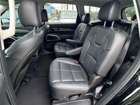 Used 2021 Kia Telluride EX w/ EX Premium Package AWD/4WD image 19