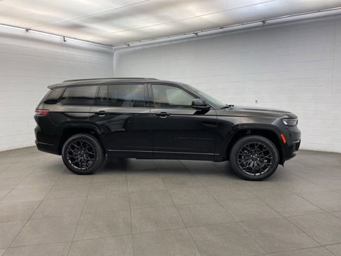 New 2025 Jeep Grand Cherokee L Summit image 2