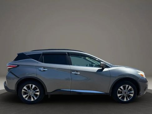 Used 2017 Nissan Murano SV w/ Premium Package FWD image 4