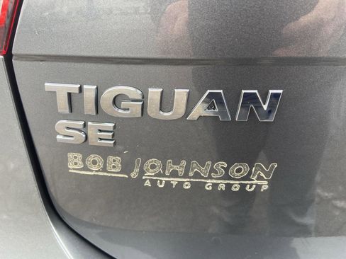Used 2021 Volkswagen Tiguan SE R-Line image 13