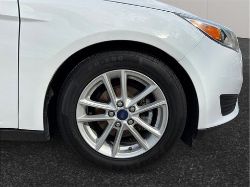Used 2015 Ford Focus SE FWD image 12