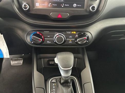 Used 2025 Kia Soul LX w/ LX Technology Package image 23