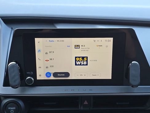 Used 2024 Toyota Prius Limited image 24