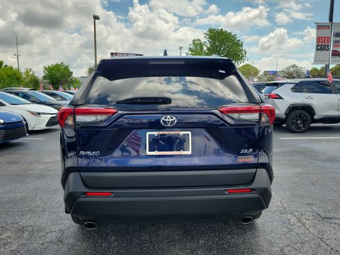 Used 2022 Toyota RAV4 XLE Premium FWD image 10