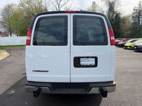 Used 2024 Chevrolet Express 2500 w/ Driver Convenience Package image 5
