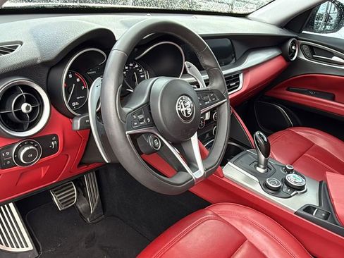Used 2019 Alfa Romeo Stelvio Sport w/ Quick Order Package 22K Sport RWD image 33
