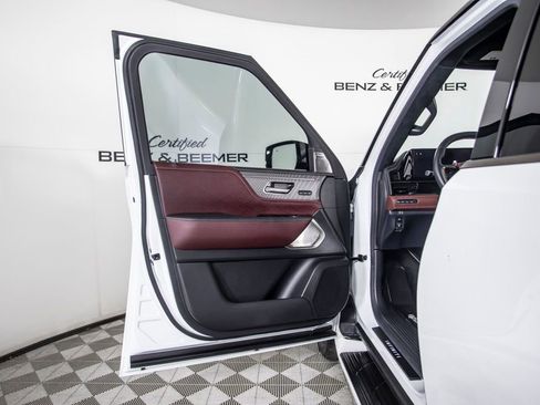 Used 2025 INFINITI QX80 Autograph w/ Autograph Exterior Package image 30