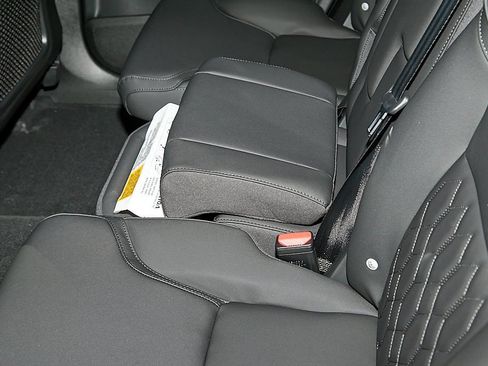 New 2026 Volvo XC90 B6 Plus w/ Protection Package image 21