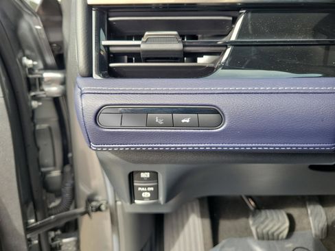 Used 2026 INFINITI QX80 4WD w/ Sport Exterior Package image 16