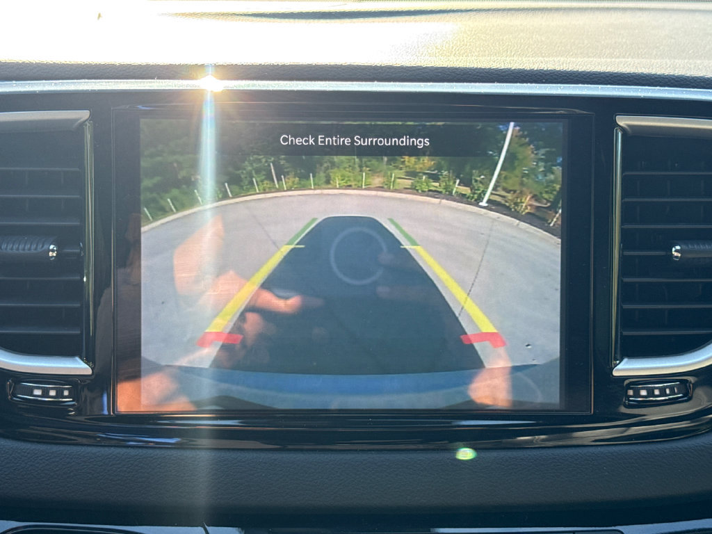 Used 2025 Chrysler Pacifica Select FWD image 27