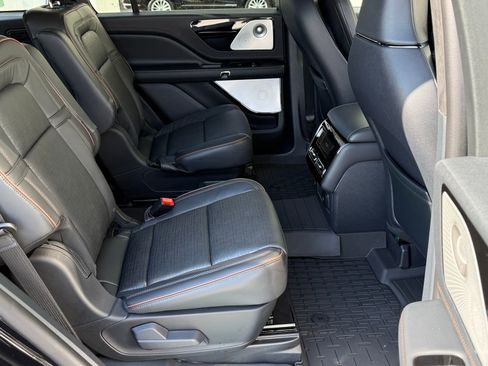 New 2026 Lincoln Aviator Black Label AWD/4WD image 11