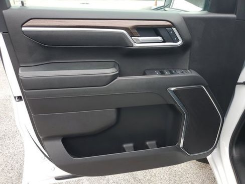 Used 2025 Chevrolet Silverado 1500 LT image 21