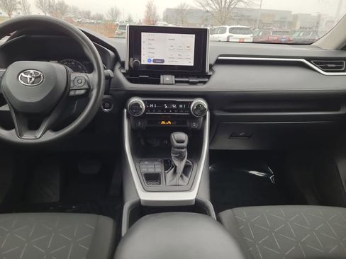 Used 2024 Toyota RAV4 XLE image 18