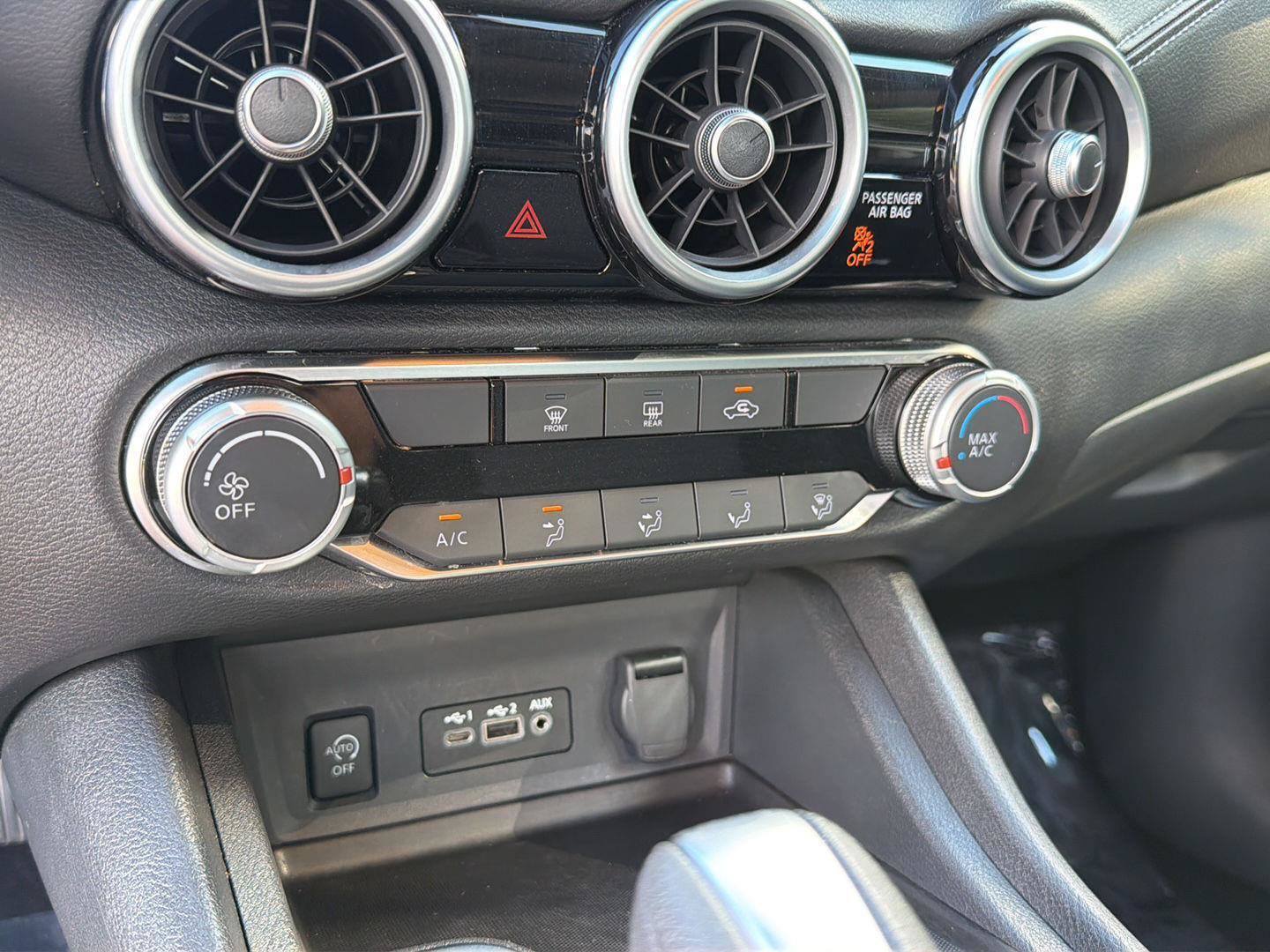 Used 2025 Nissan Sentra SV FWD image 27
