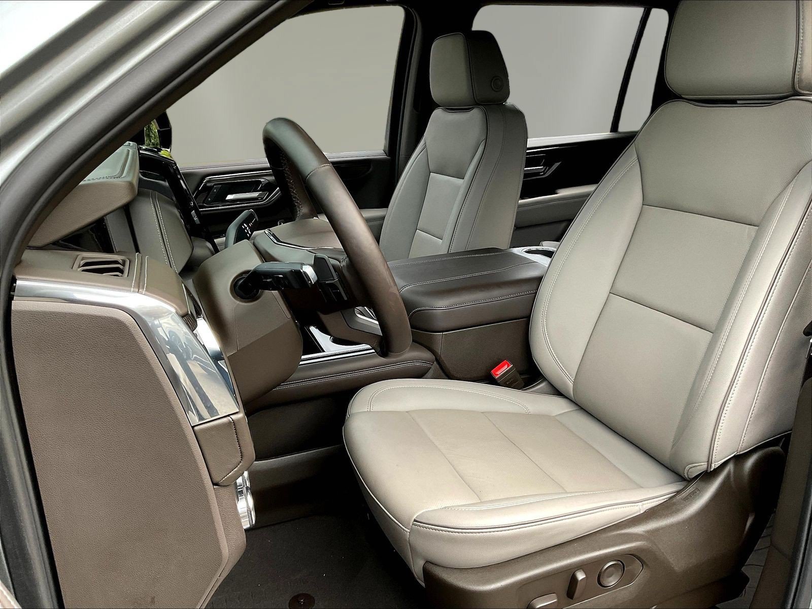 Used 2025 GMC Yukon XL Elevation w/ LPO, Floor Liner Package AWD/4WD image 23