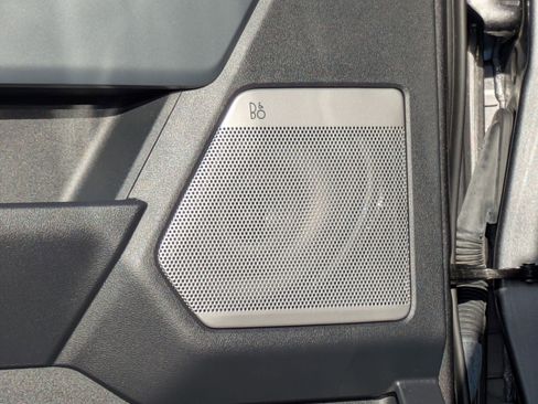 Used 2023 Ford F150 Lariat w/ Trailer Tow Package image 15