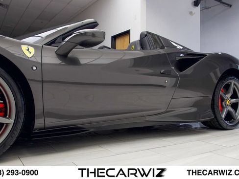 Used 2022 Ferrari F8 Tributo RWD image 14