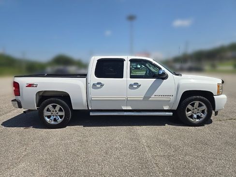 Used 2009 Chevrolet Silverado 1500 LT w/ Power Pack Plus RWD image 13