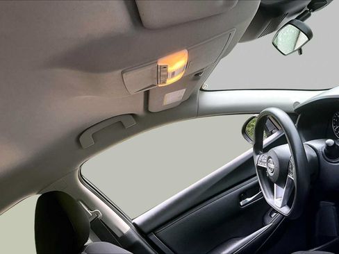 Used 2024 Nissan Sentra SV FWD image 14