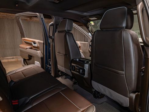 Used 2025 GMC Sierra 2500 Denali w/ Denali Reserve Package image 29