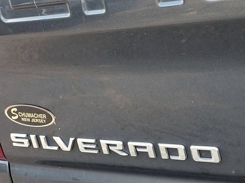 Used 2022 Chevrolet Silverado 1500 LT AWD/4WD image 24