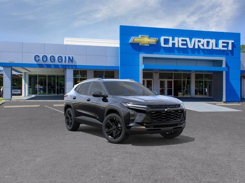 New 2026 Chevrolet Trax ACTIV w/ Driver Confidence Package FWD image 1