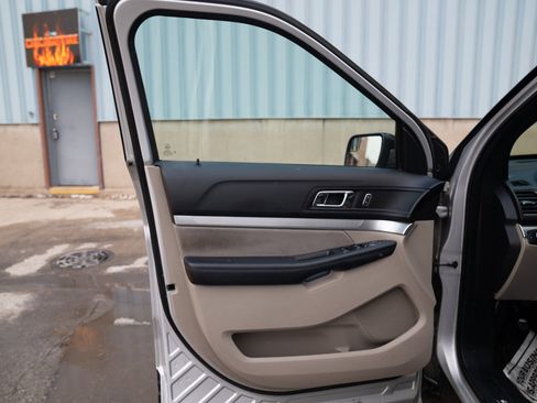 Used 2018 Ford Explorer 4WD image 18