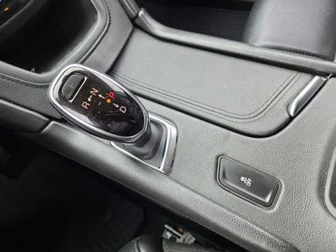 Used 2019 Cadillac XT5 Luxury FWD image 16