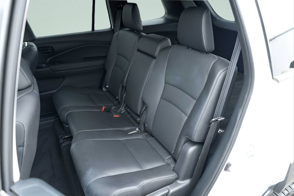 Used 2023 Honda Passport EX-L image 17