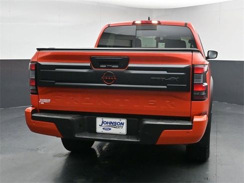 Used 2025 Nissan Frontier PRO-4X image 14