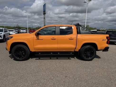 New 2026 Chevrolet Colorado Z71 w/ Midnight Edition AWD/4WD image 6
