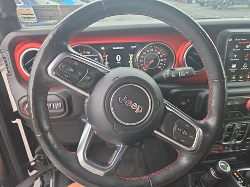 Used 2020 Jeep Wrangler Unlimited Rubicon AWD/4WD image 3