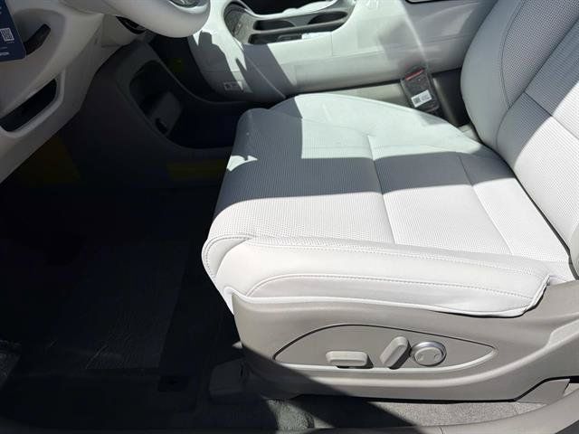 New 2026 Hyundai Palisade FWD Hybrid image 16