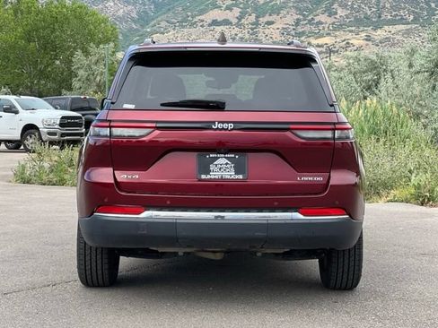 Used 2023 Jeep Grand Cherokee Laredo AWD/4WD image 7