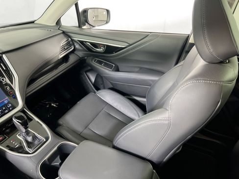 Used 2022 Subaru Outback Limited image 19