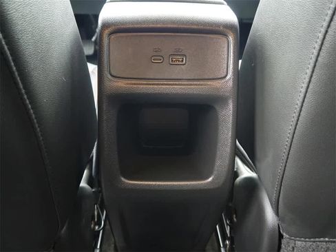 Used 2024 Chevrolet Trax RS image 13