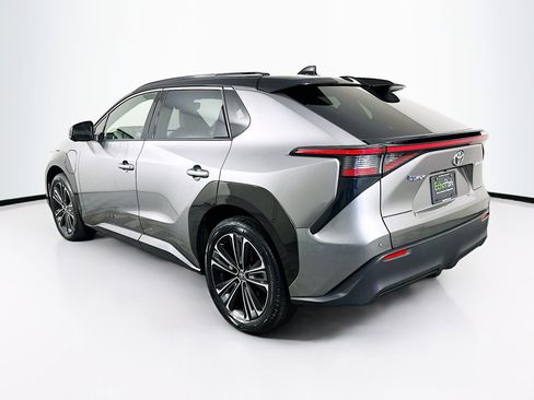 Used 2023 Toyota bZ4X Limited image 5