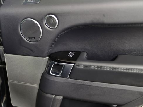Used 2016 Land Rover Range Rover Sport HSE image 21